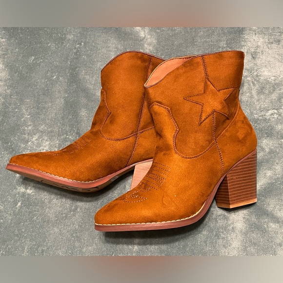 Her Universe Toy Story Woody Heeled Boots - Picture 7 of 13